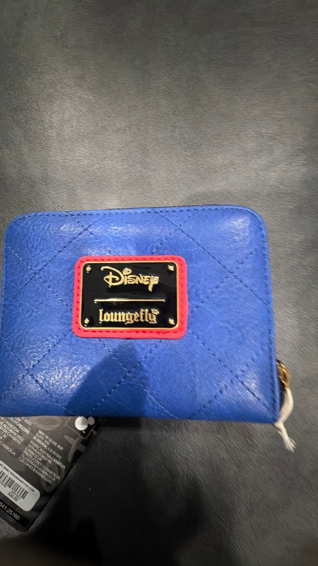 Decedents wallet NWT