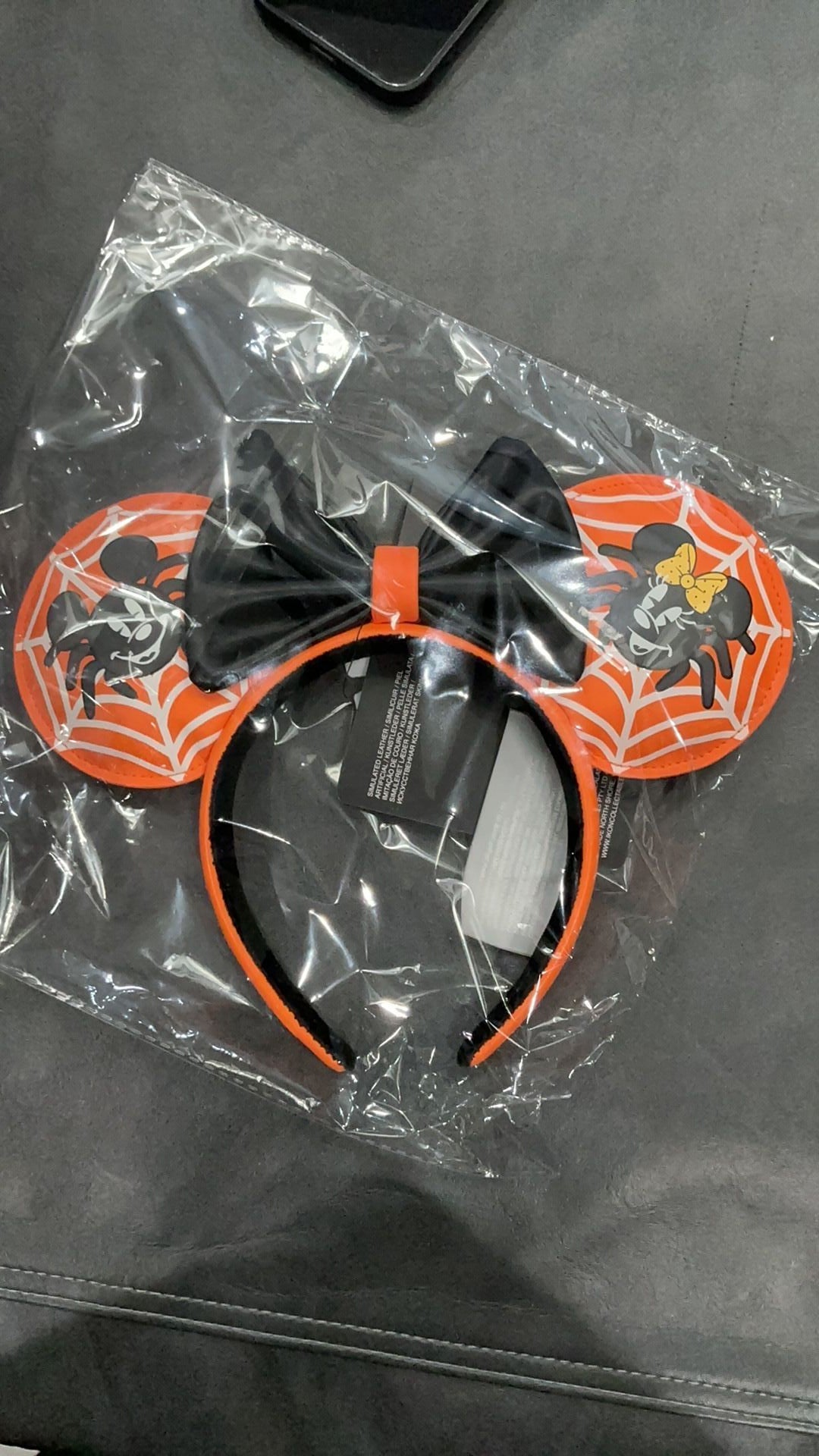 Minnie Mouse spider ears NWT