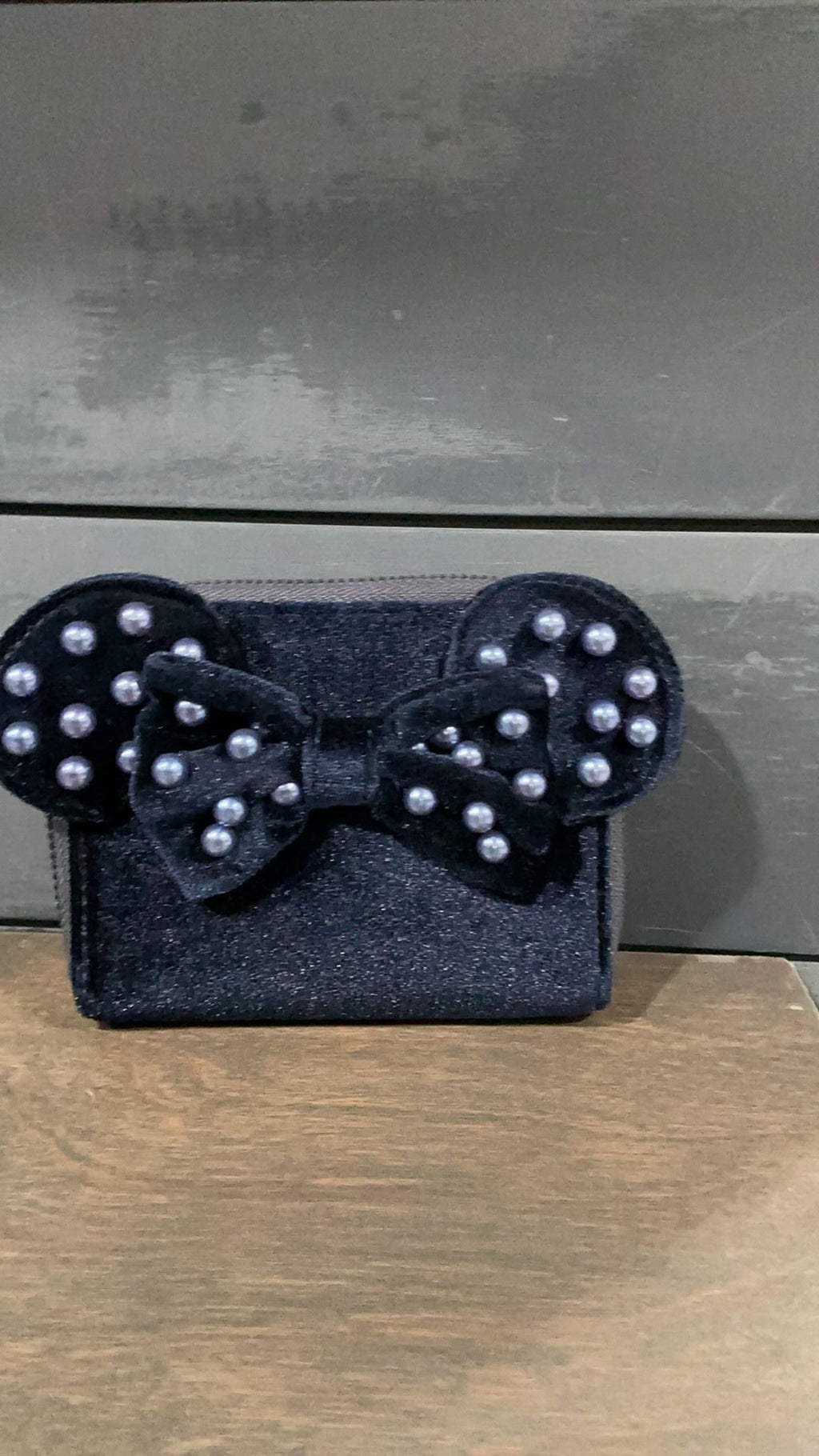 Minnie Mouse wallet NWT