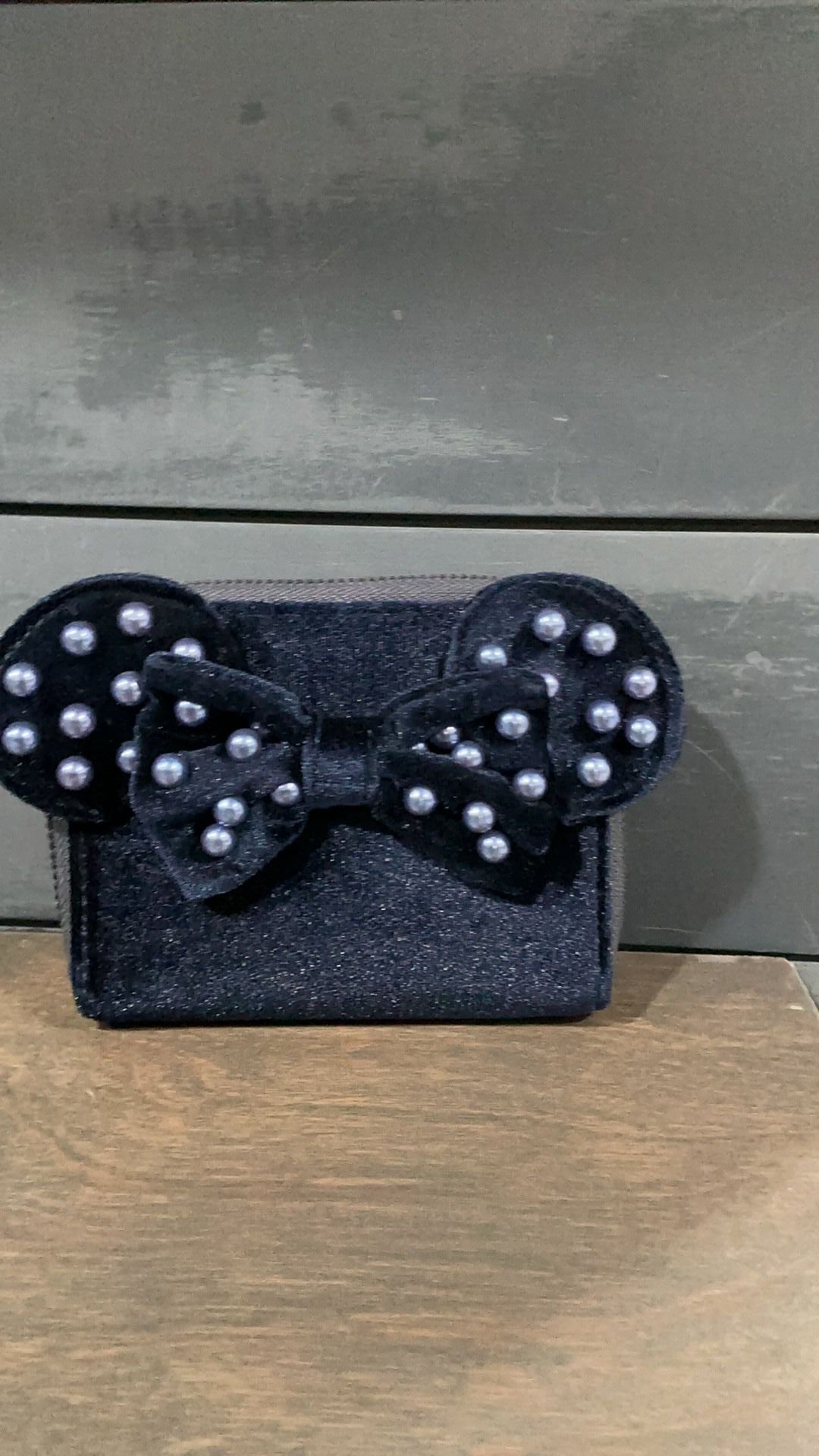 Minnie Mouse wallet NWT