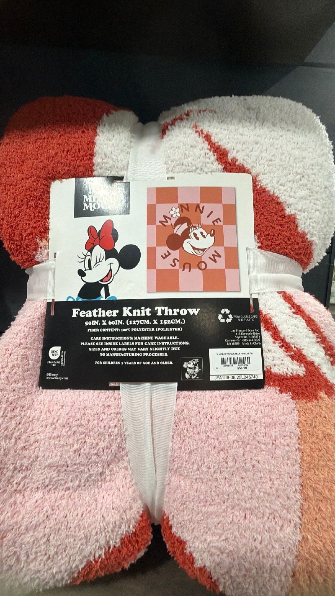 Minnie Mouse throw NWT