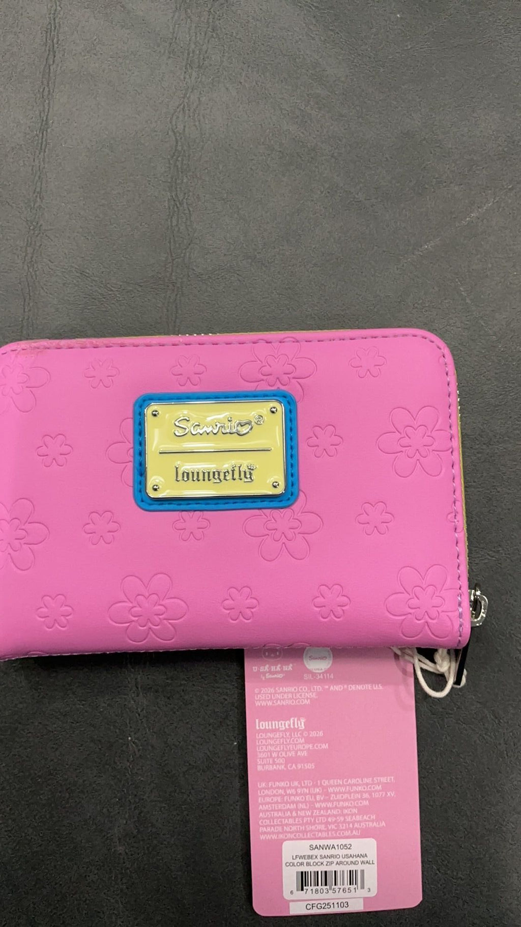 Sanrio wallet NWT