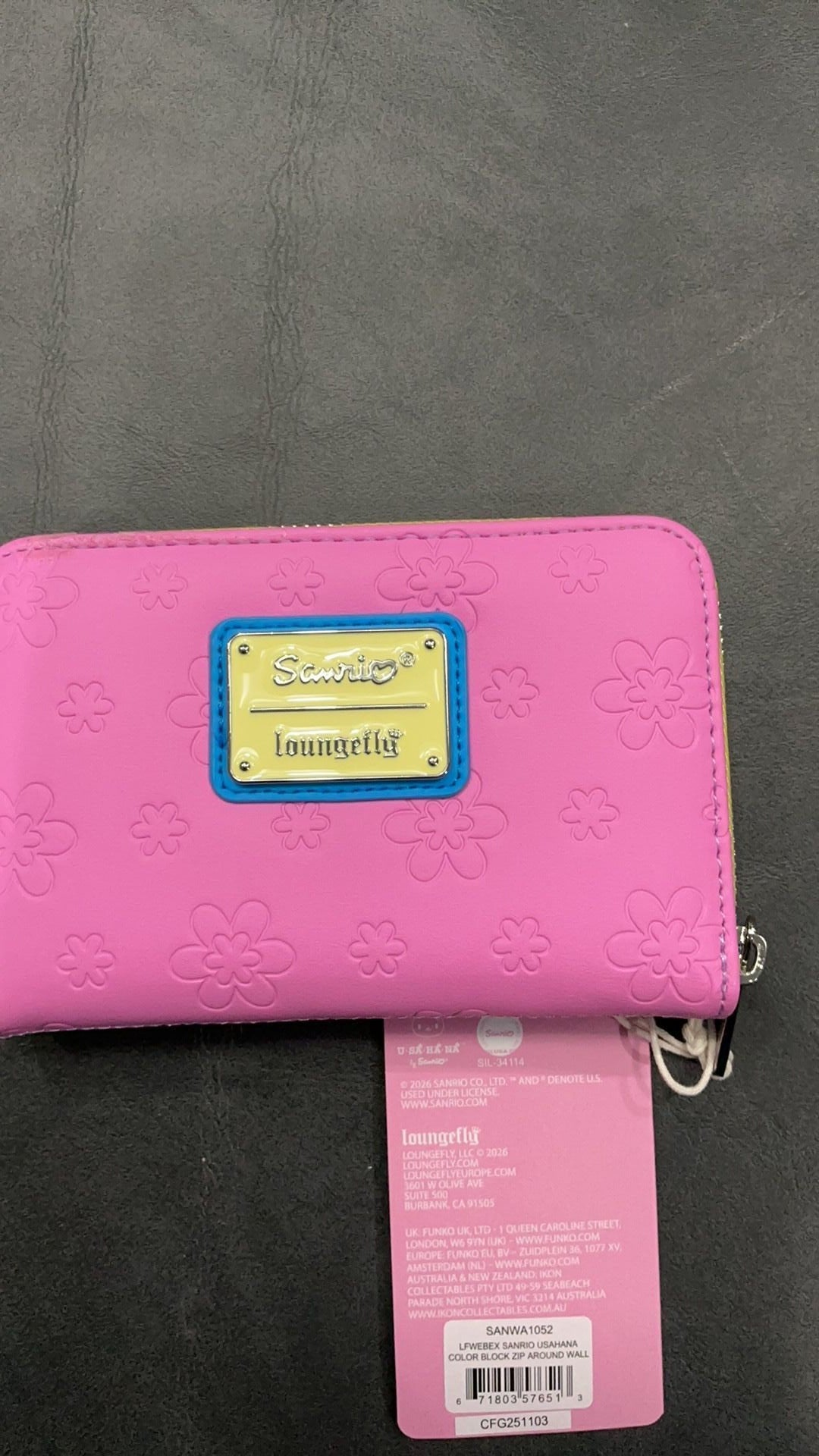 Sanrio wallet NWT