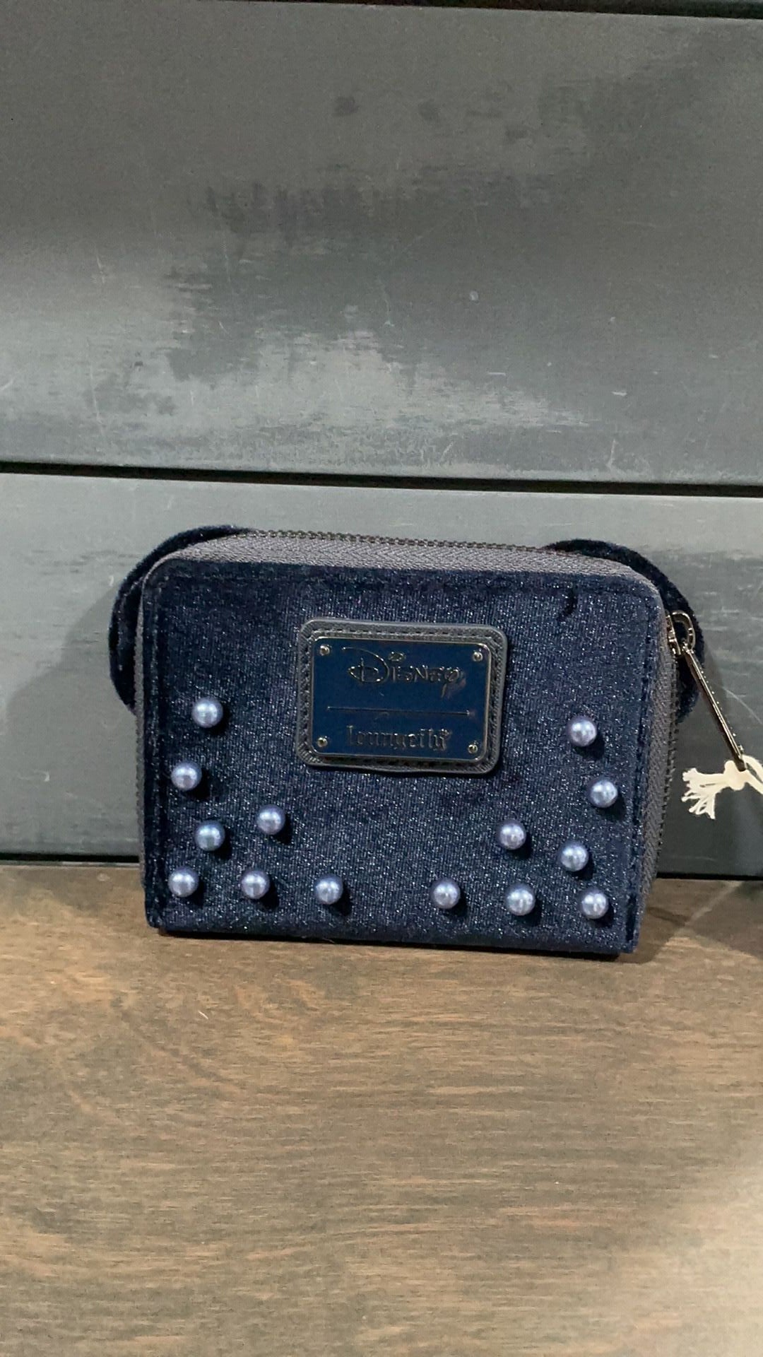 Minnie Mouse wallet NWT