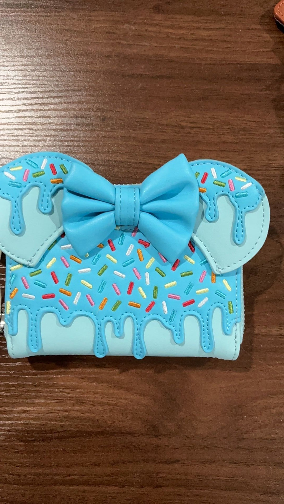 Minnie Blue lolly wallet NWT