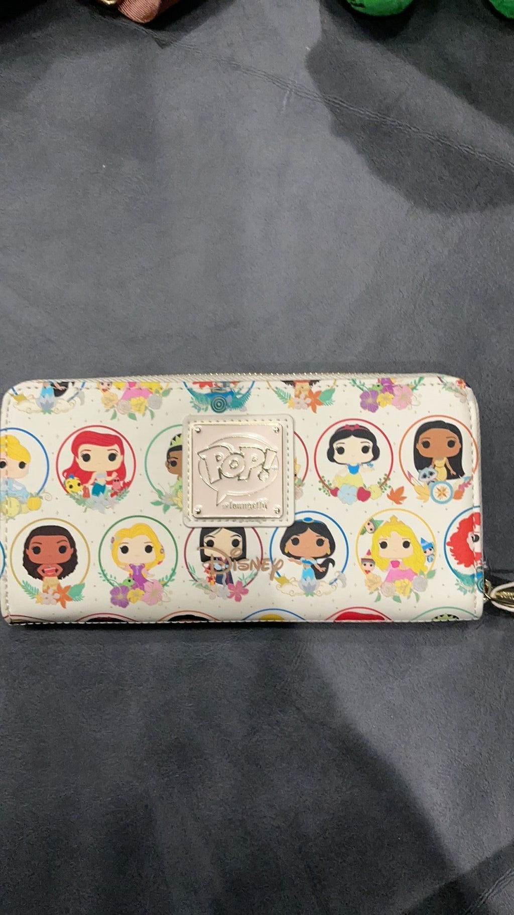 Pop by NWT Loungefly Disney Princess Circles Ziparound