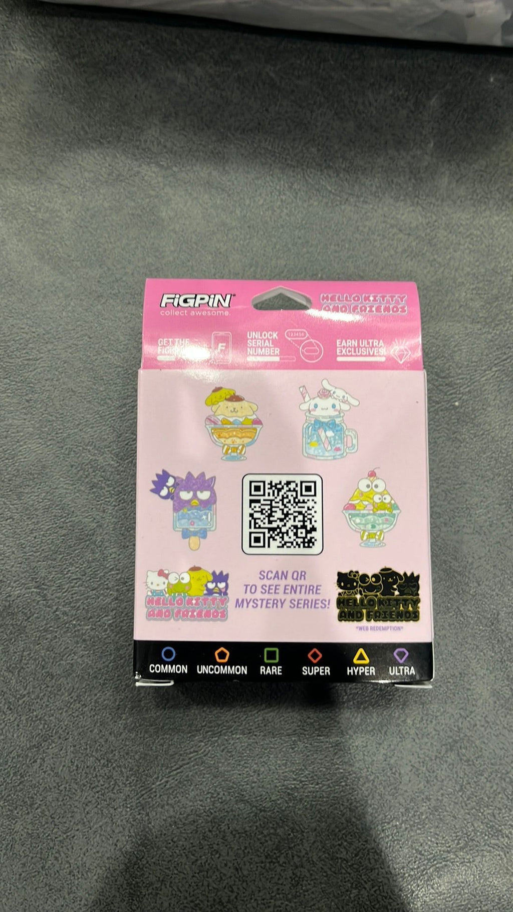 PopMarket - FiGPiN - Mystery Mini Pin - Hello Kitty & Friends - Sereis 6 - 1 Pin - Collectibles - Multicolor