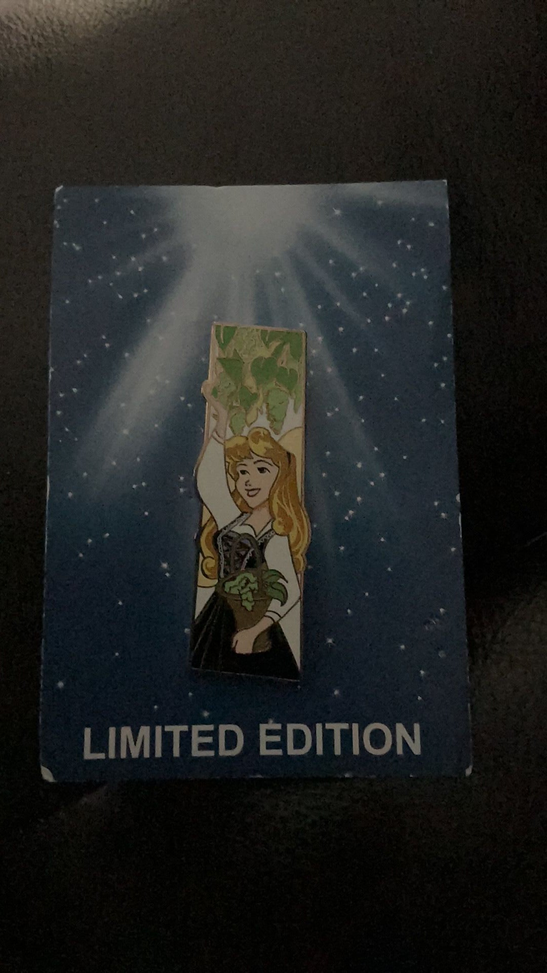 Aurora pin
