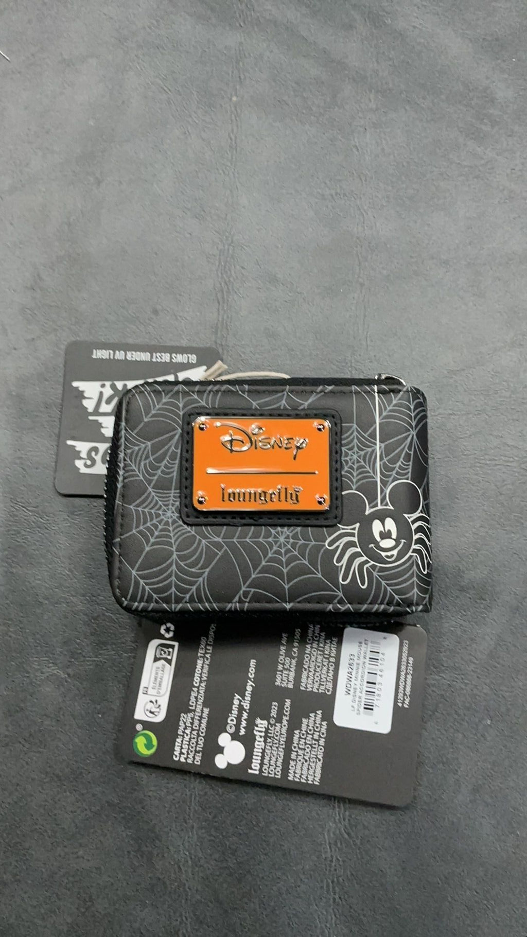 Loungefly NWT Minnie Mouse Spider Glow Accordion Wallet One Size
