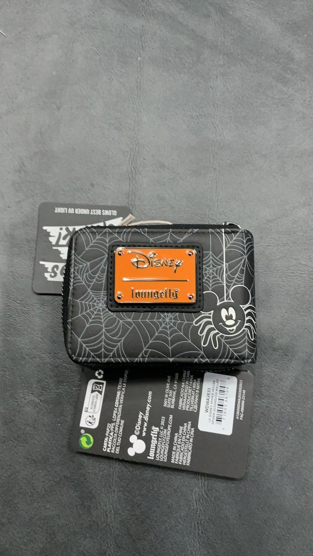 Loungefly NWT Minnie Mouse Spider Glow Accordion Wallet One Size