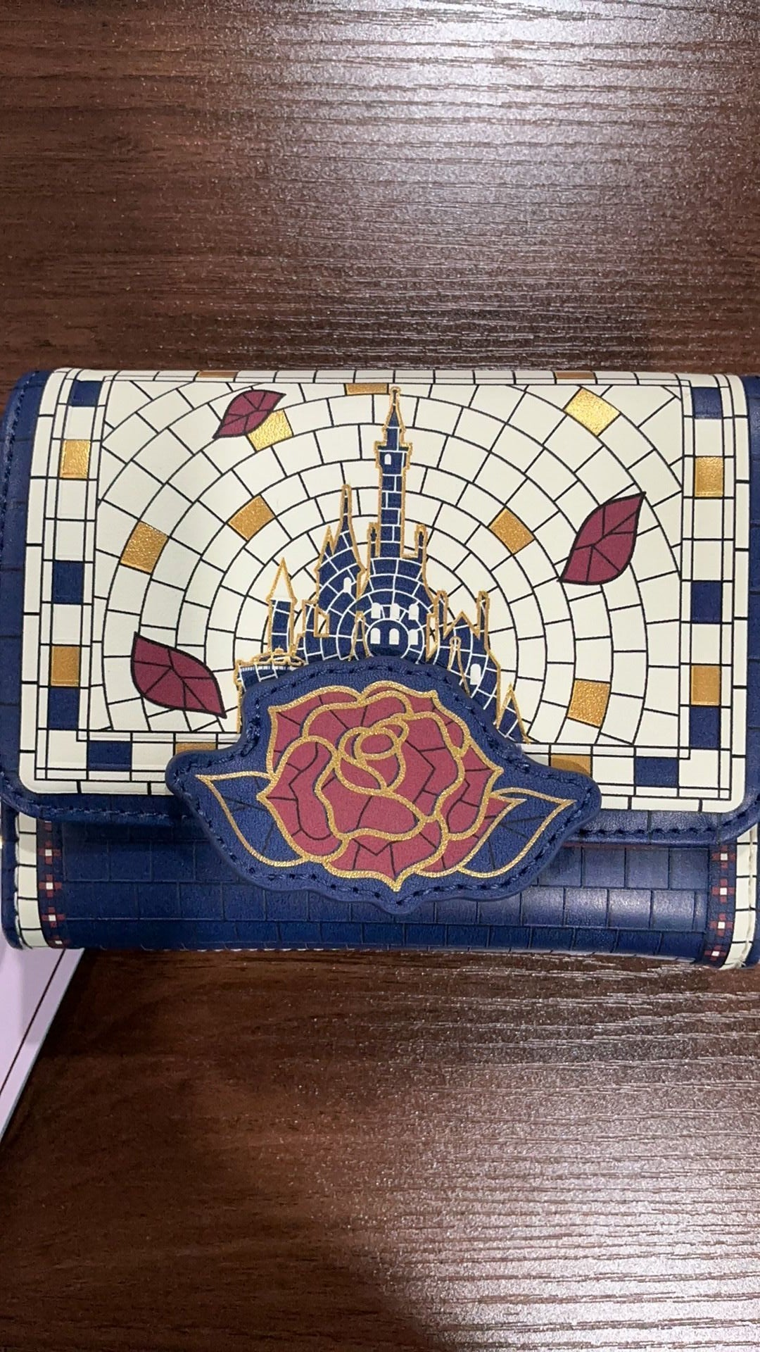 Belle wallet NWT