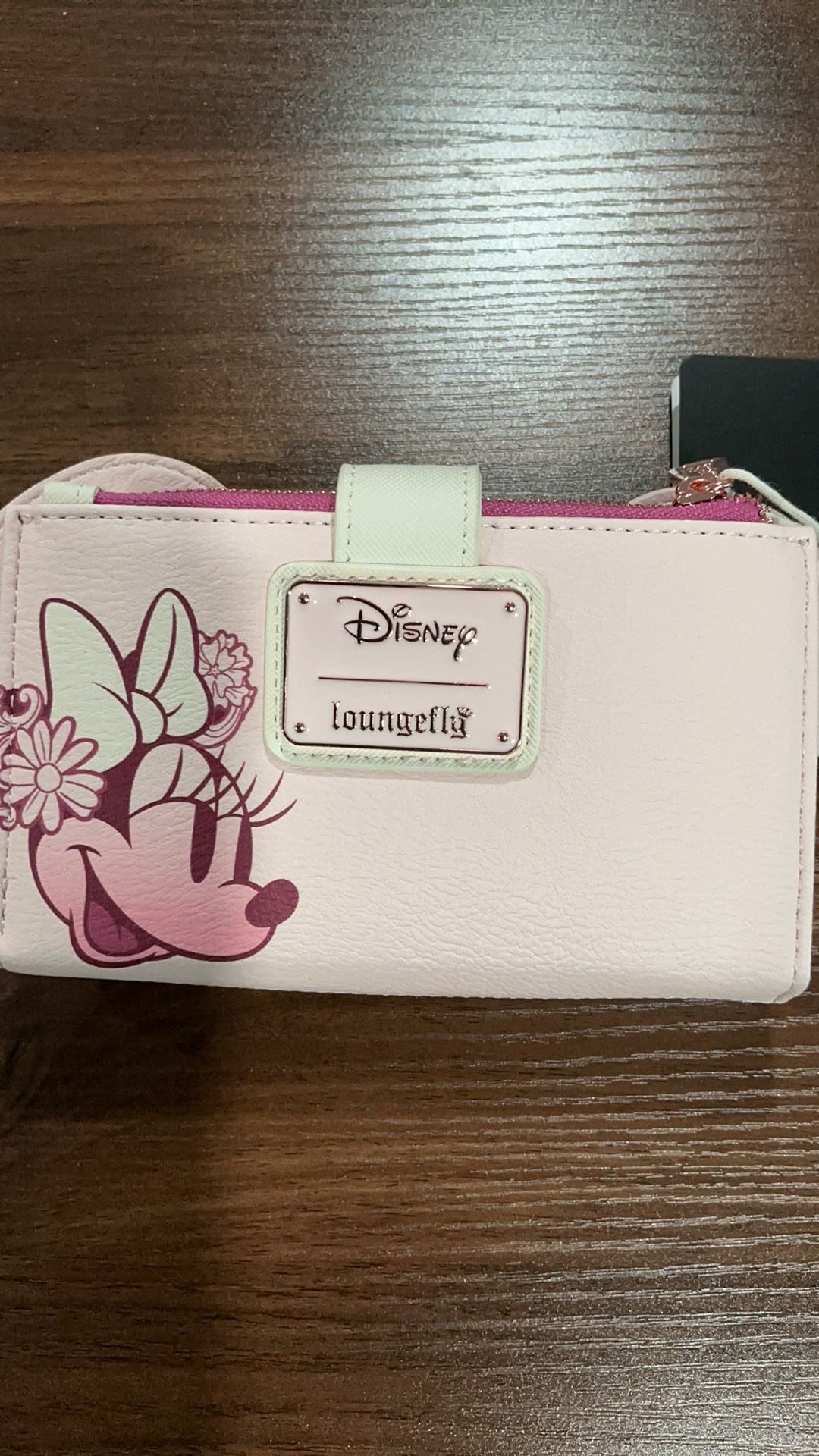 Minnie Mouse wallet NWT