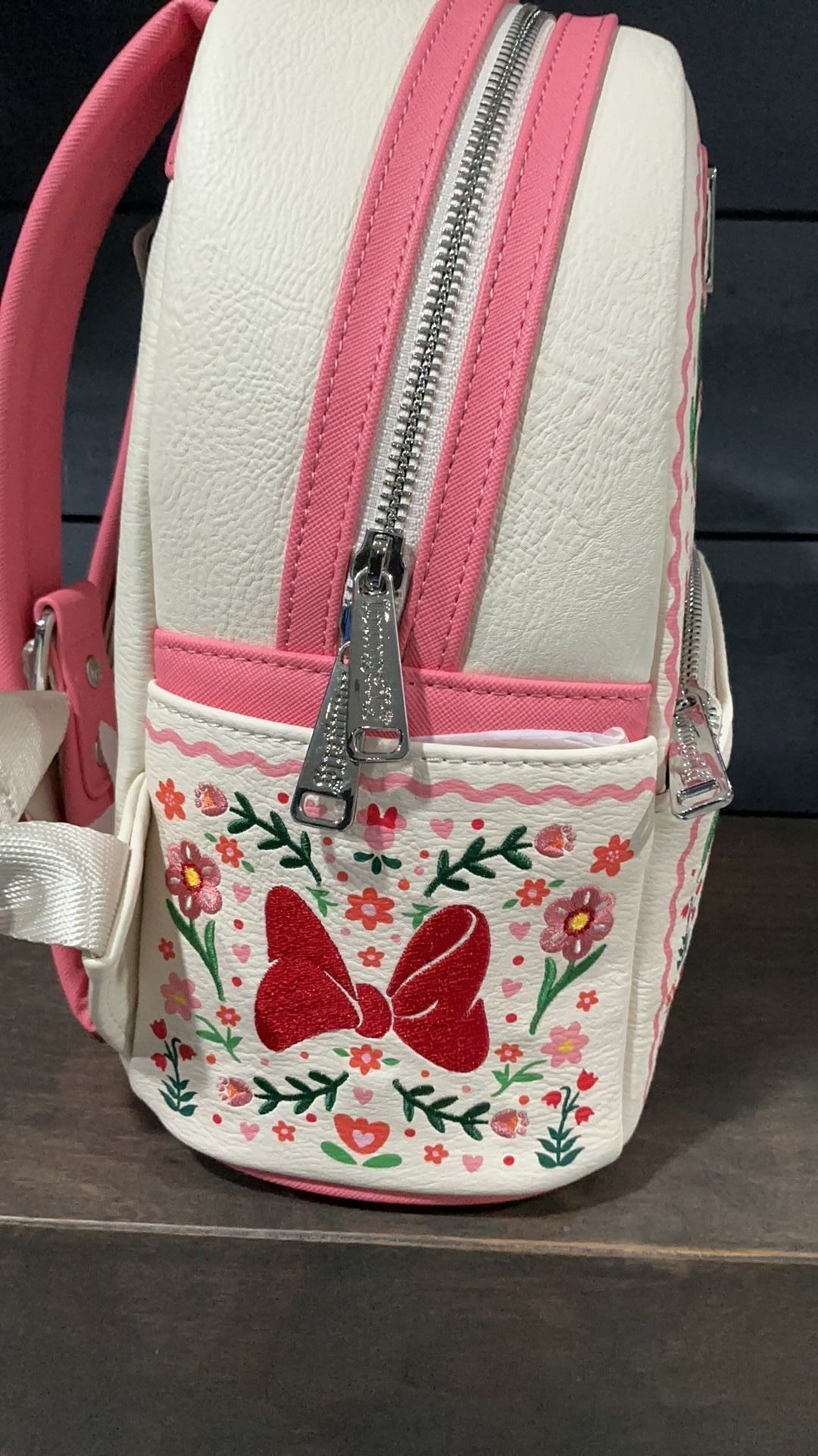 Minnie Mouse backpack NWT
