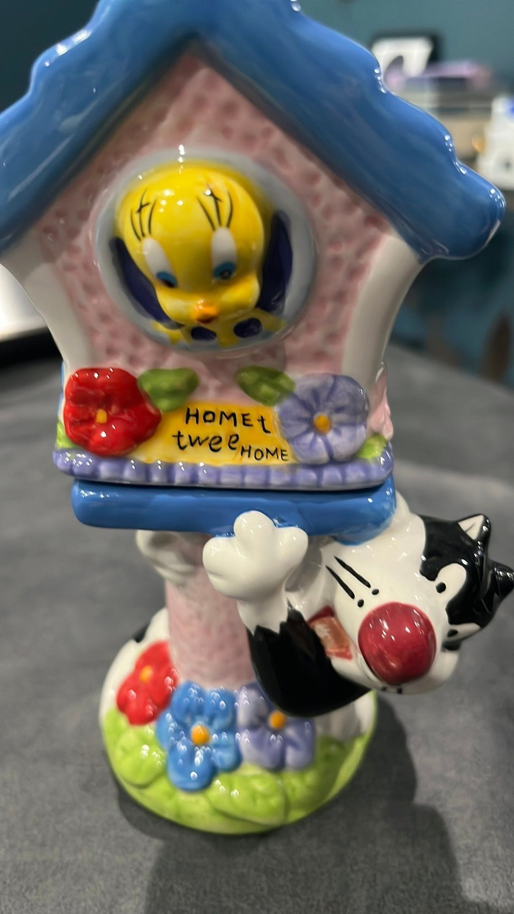 Looney tunes salt and pepper shakers