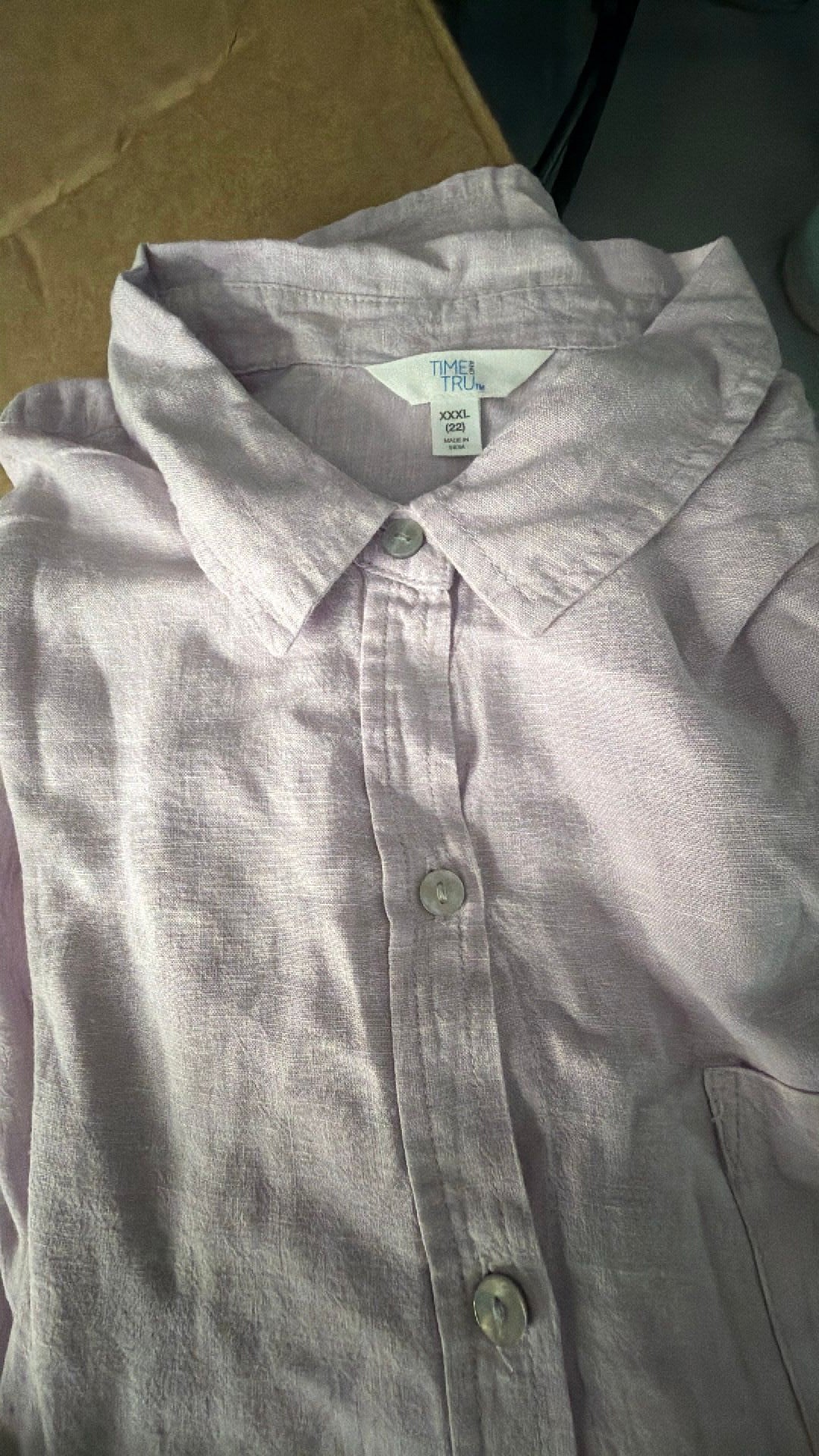 Women’s long sleeve blouse side 3X. NWOT