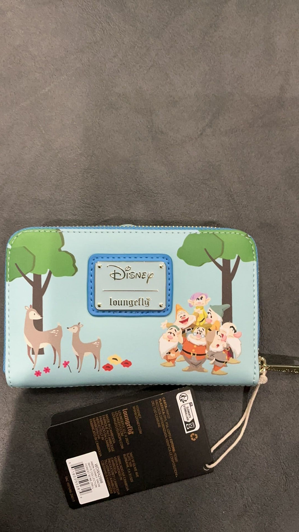 Snow White wallet NWT