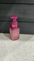 Auroa soap NWT