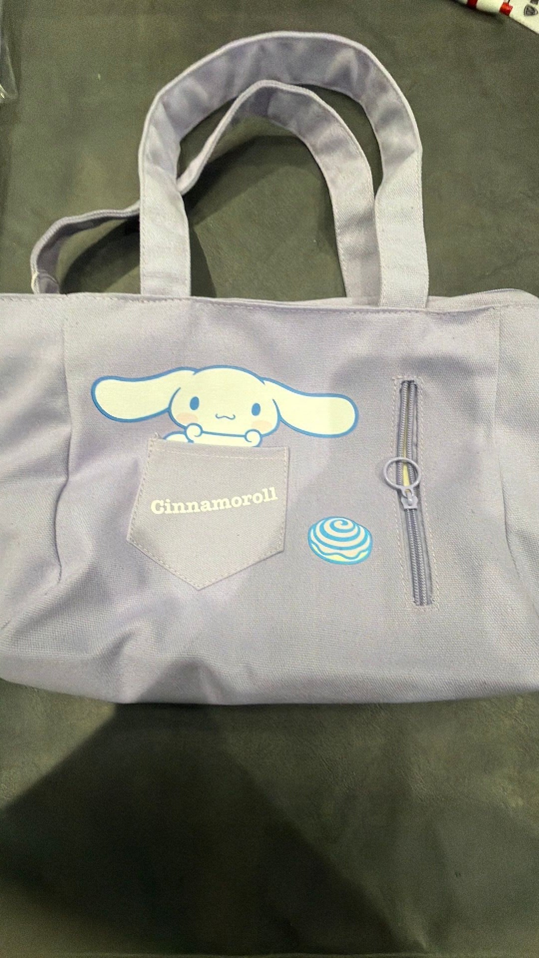 Cinnamon roll tote NWT