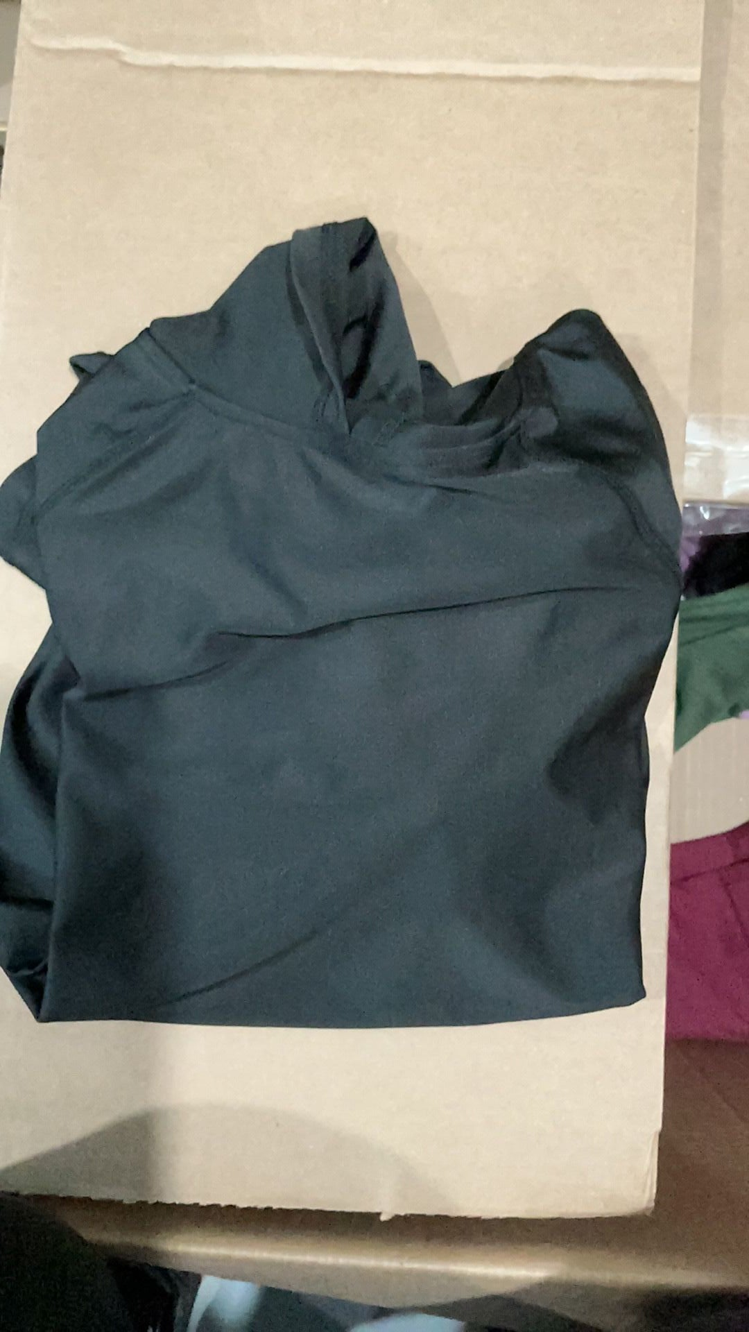 Xtra large black dri fit material hoodie NWOT size 14/16