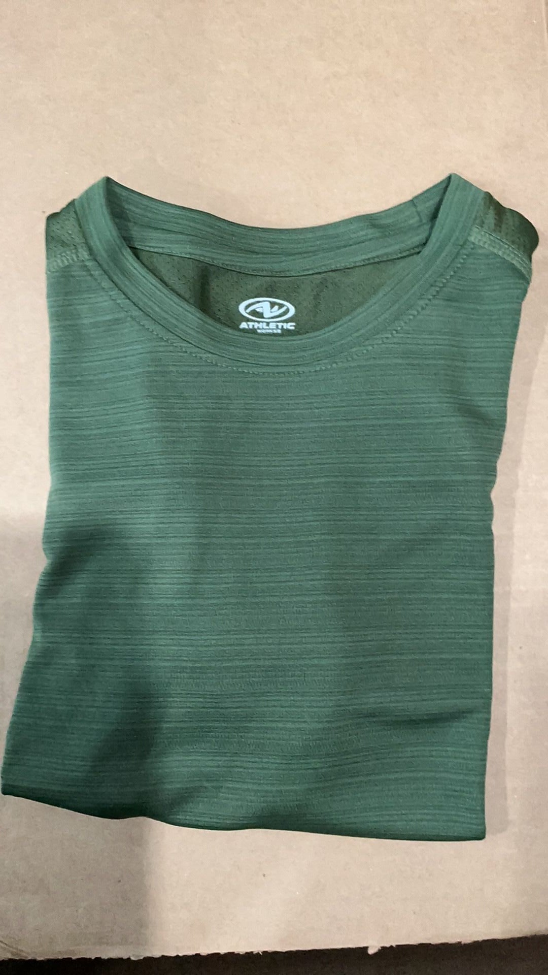 Boys athletic tee NWOT size 8