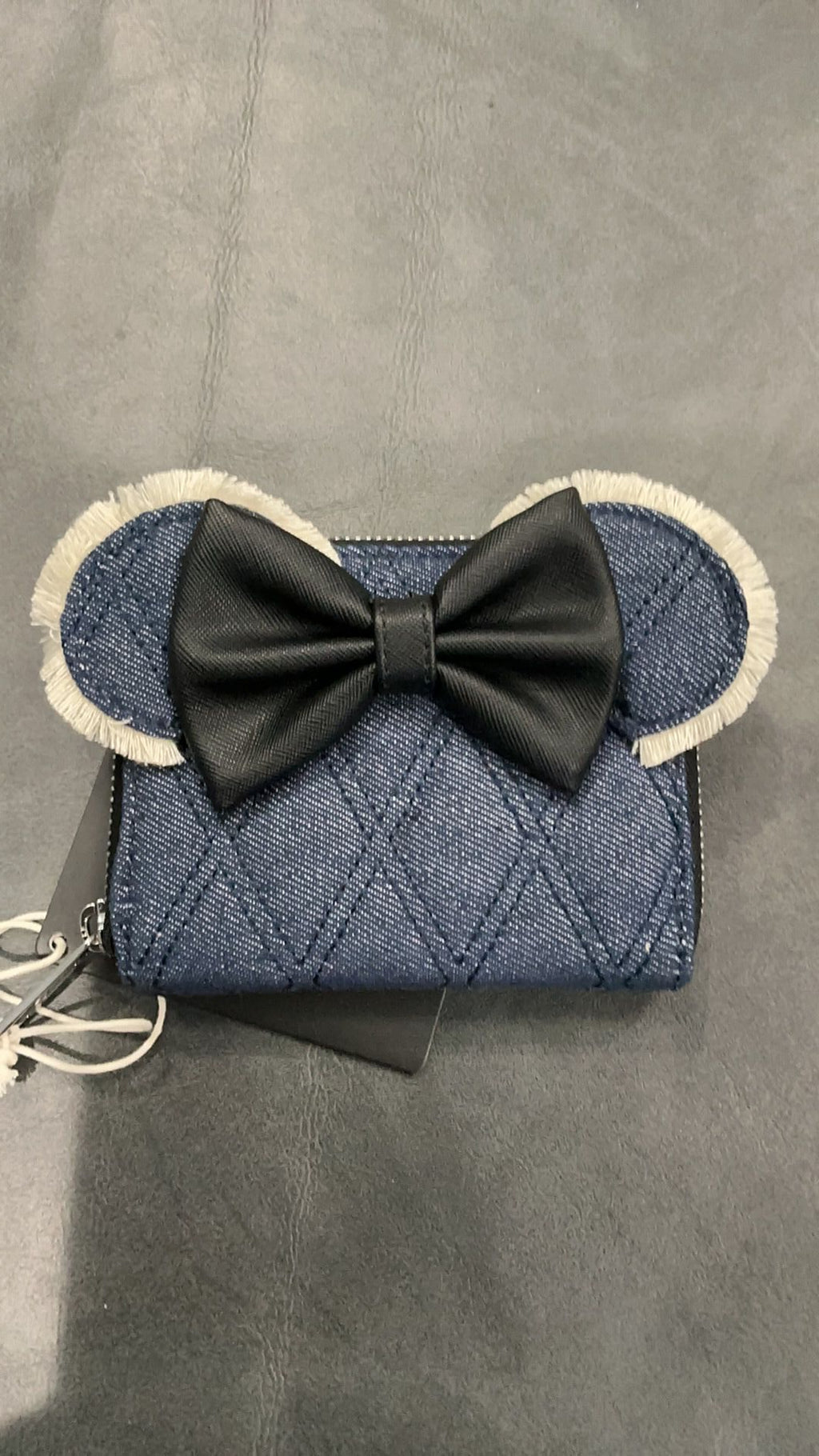 Minnie Mouse wallet NWT