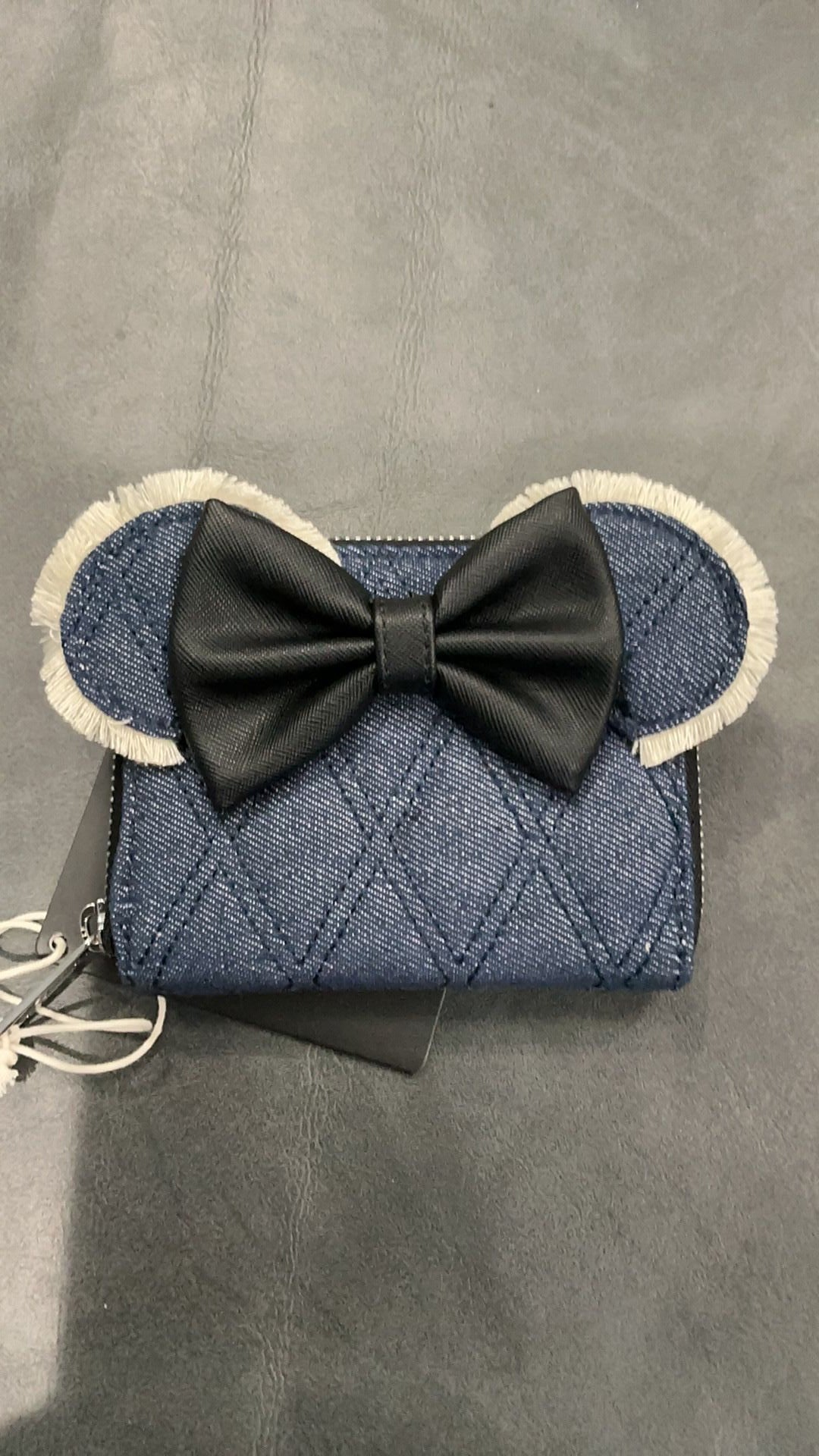 Minnie Mouse wallet NWT