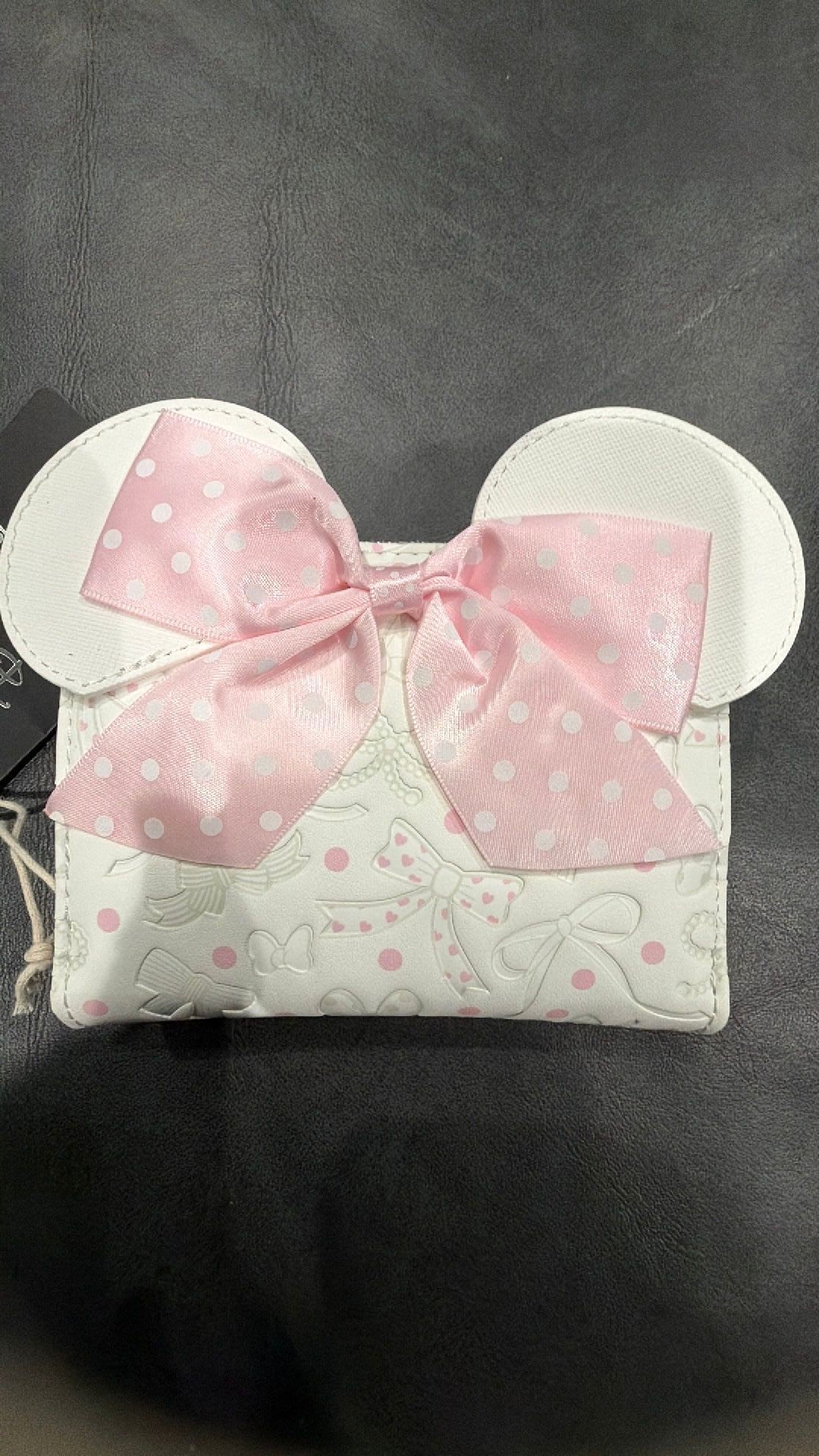 Minnie Mouse wallet NWT
