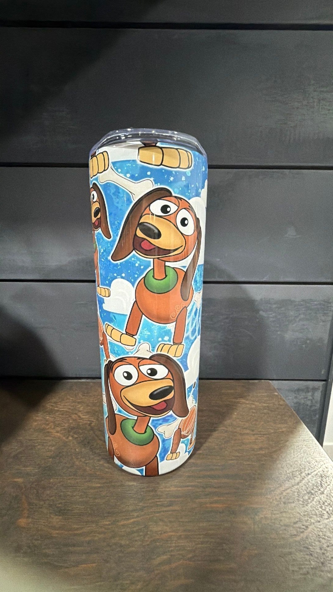 Slinky dog tumbler