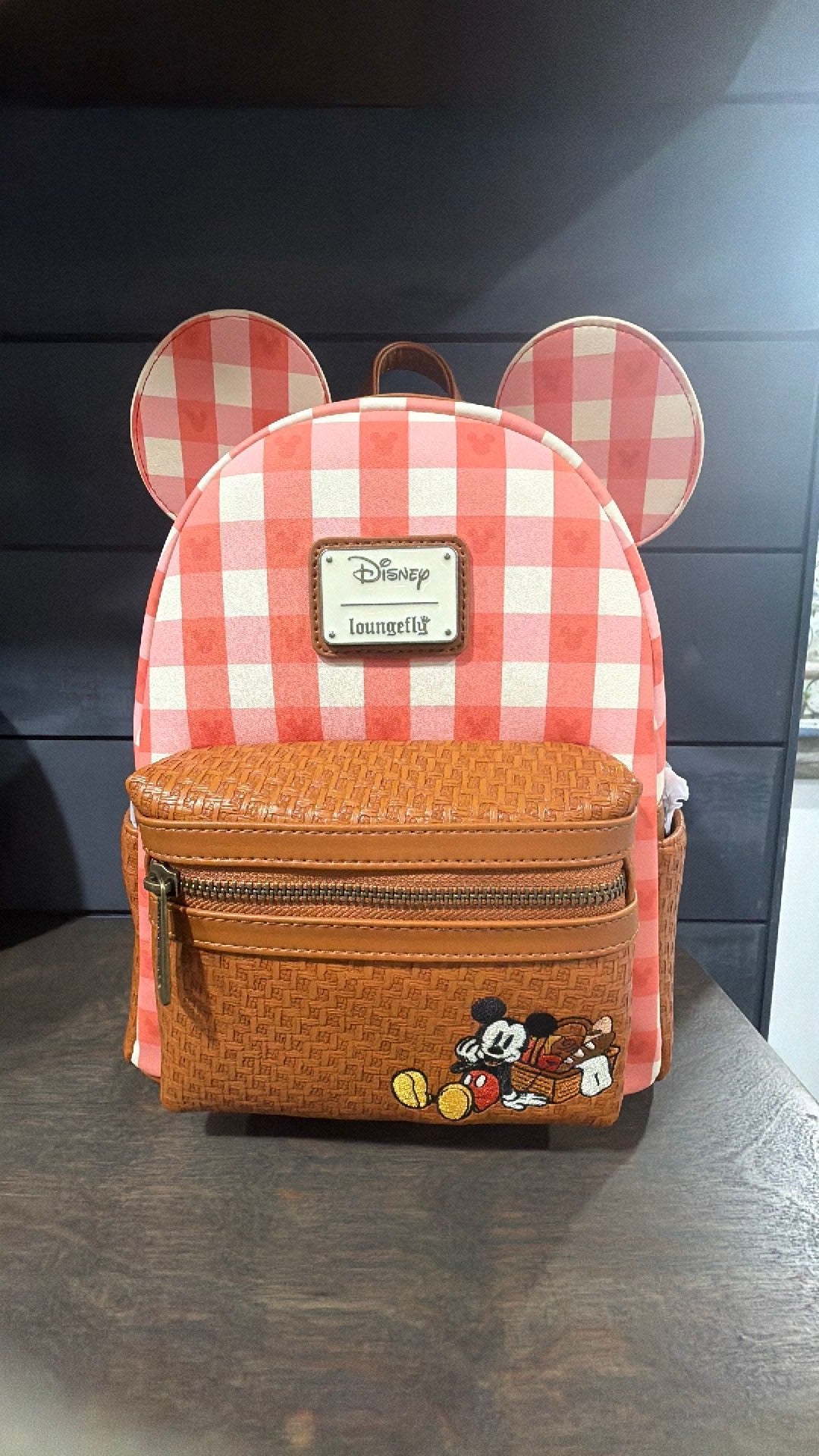 Mickey backpack NWT