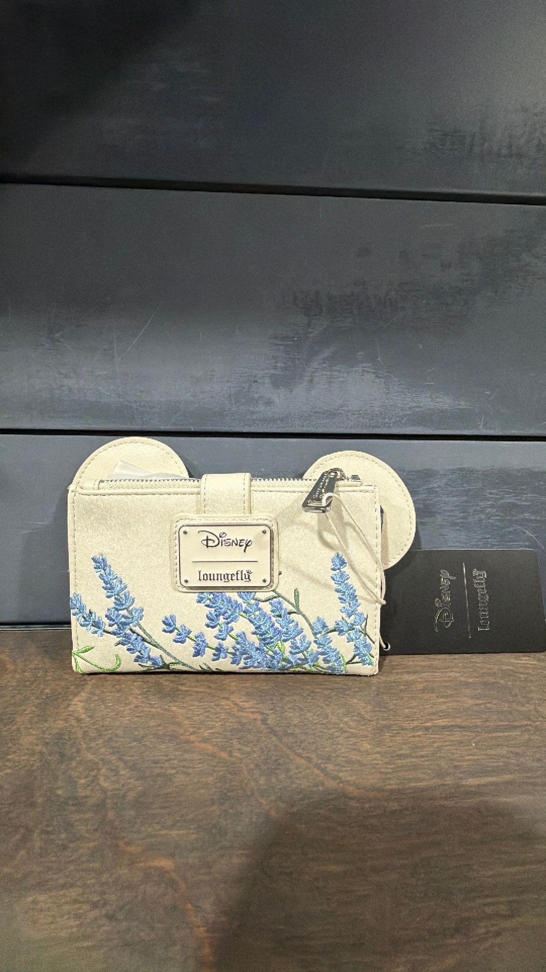 Minnie Mouse wallet NWT
