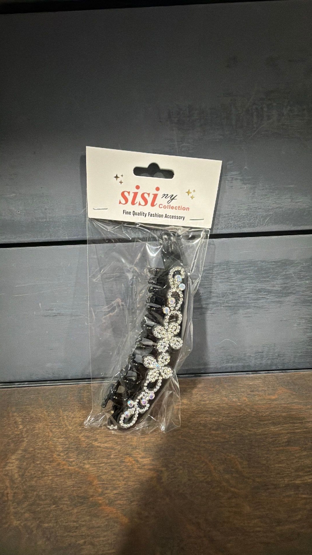 Hair clip NWT