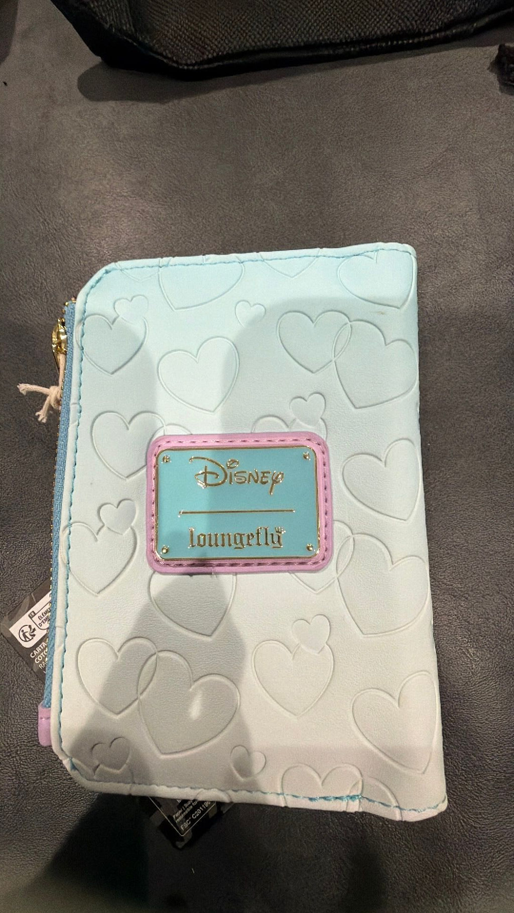 Stitch air ballon wallet NWT