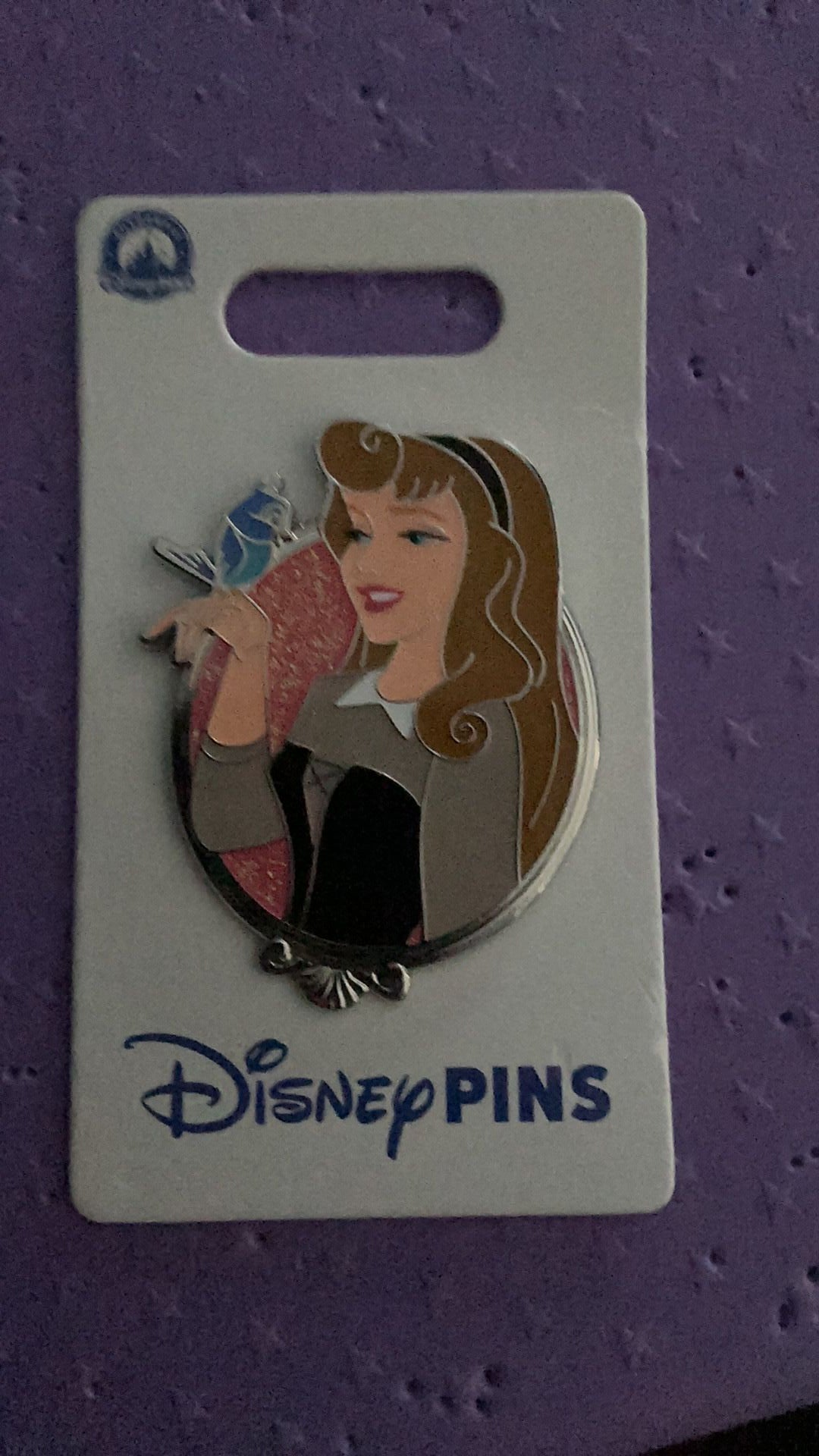 Aurora pin