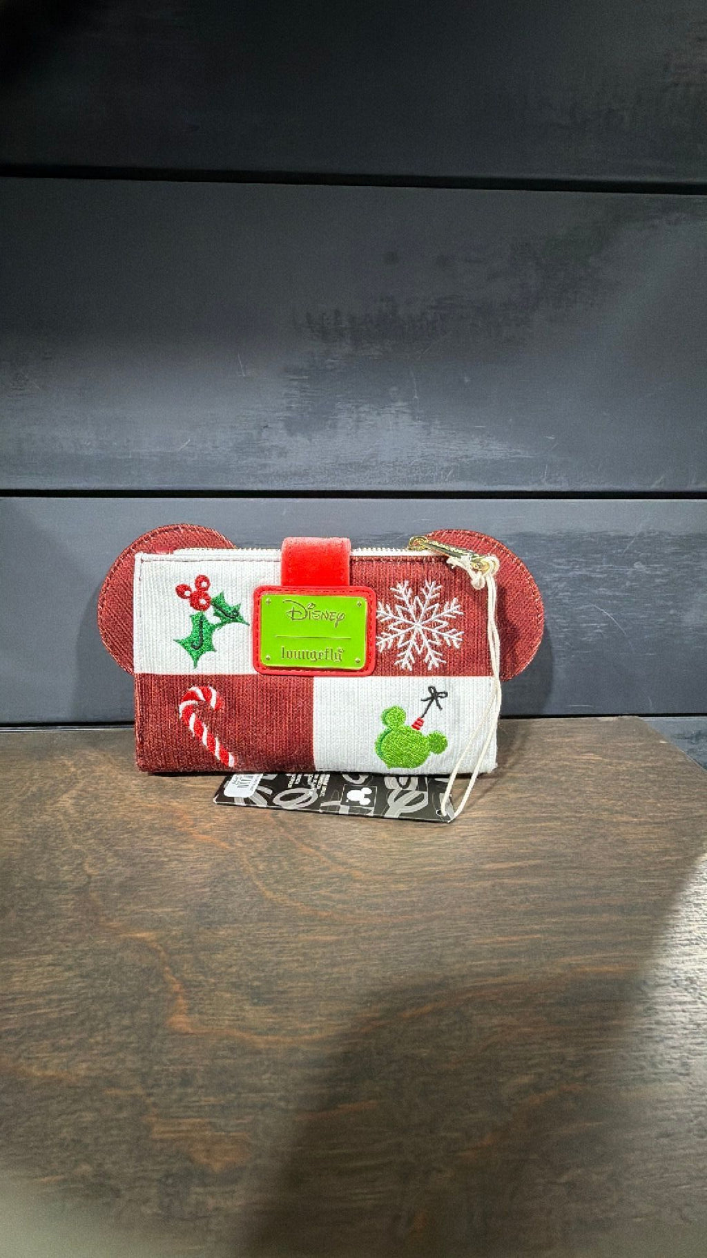 Minnie wallet NWT