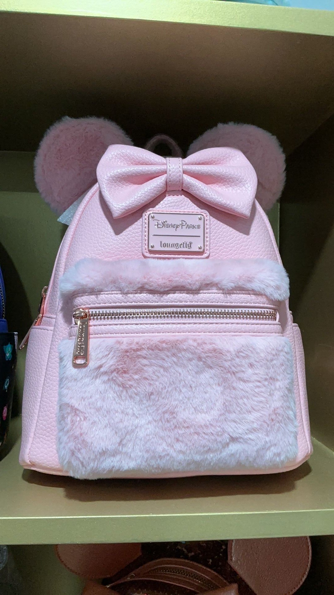 Minnie Mouse NWT Loungefly Mini Backpack – Piglet Pink