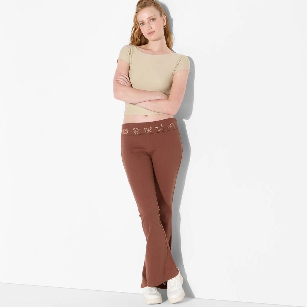 Women's Hello Kitty & Friends Graphic Yoga Pants - Brown L