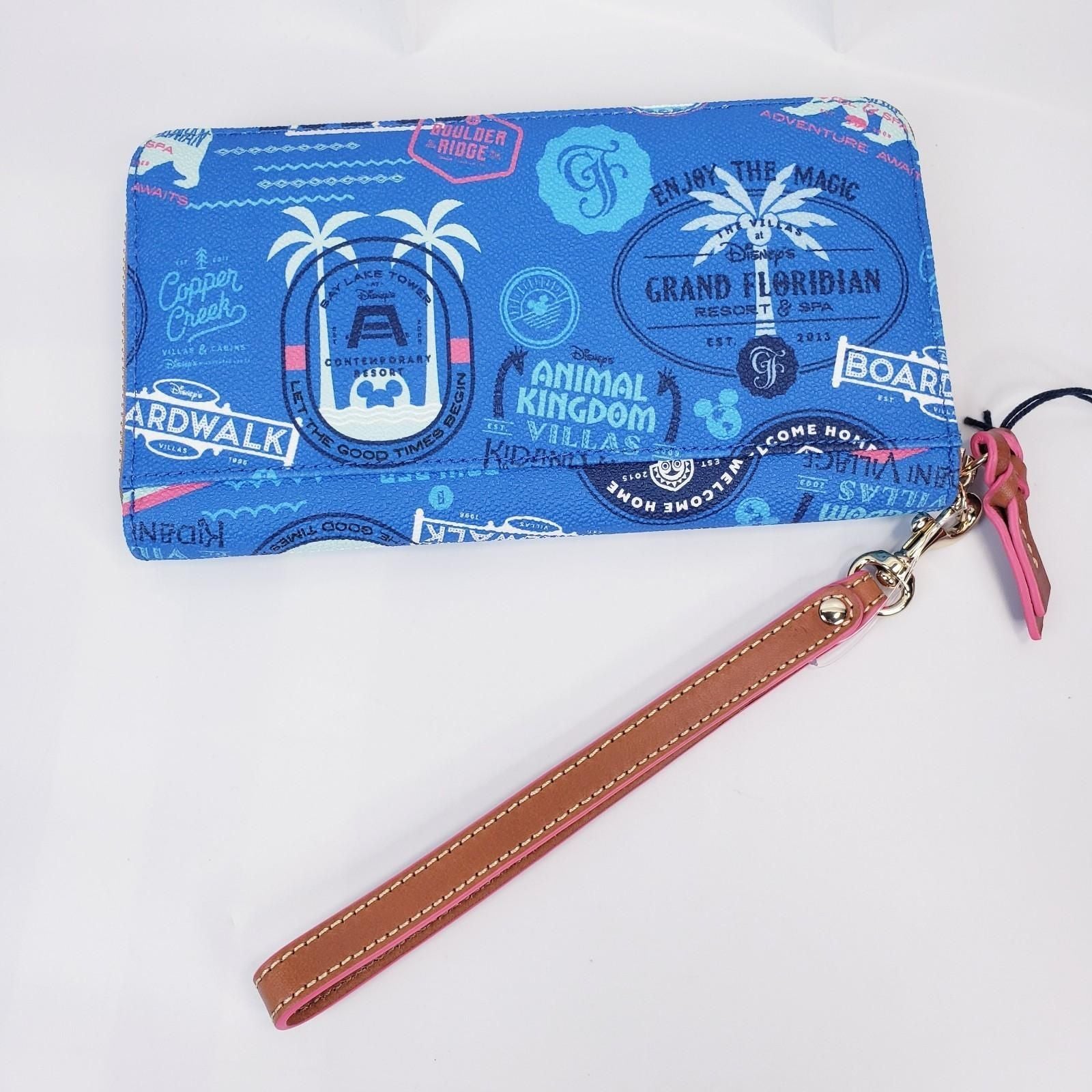 Dooney & Bourke Disney NWT Vacation Blue Large Zippered Club Wristlet Wallet NWT