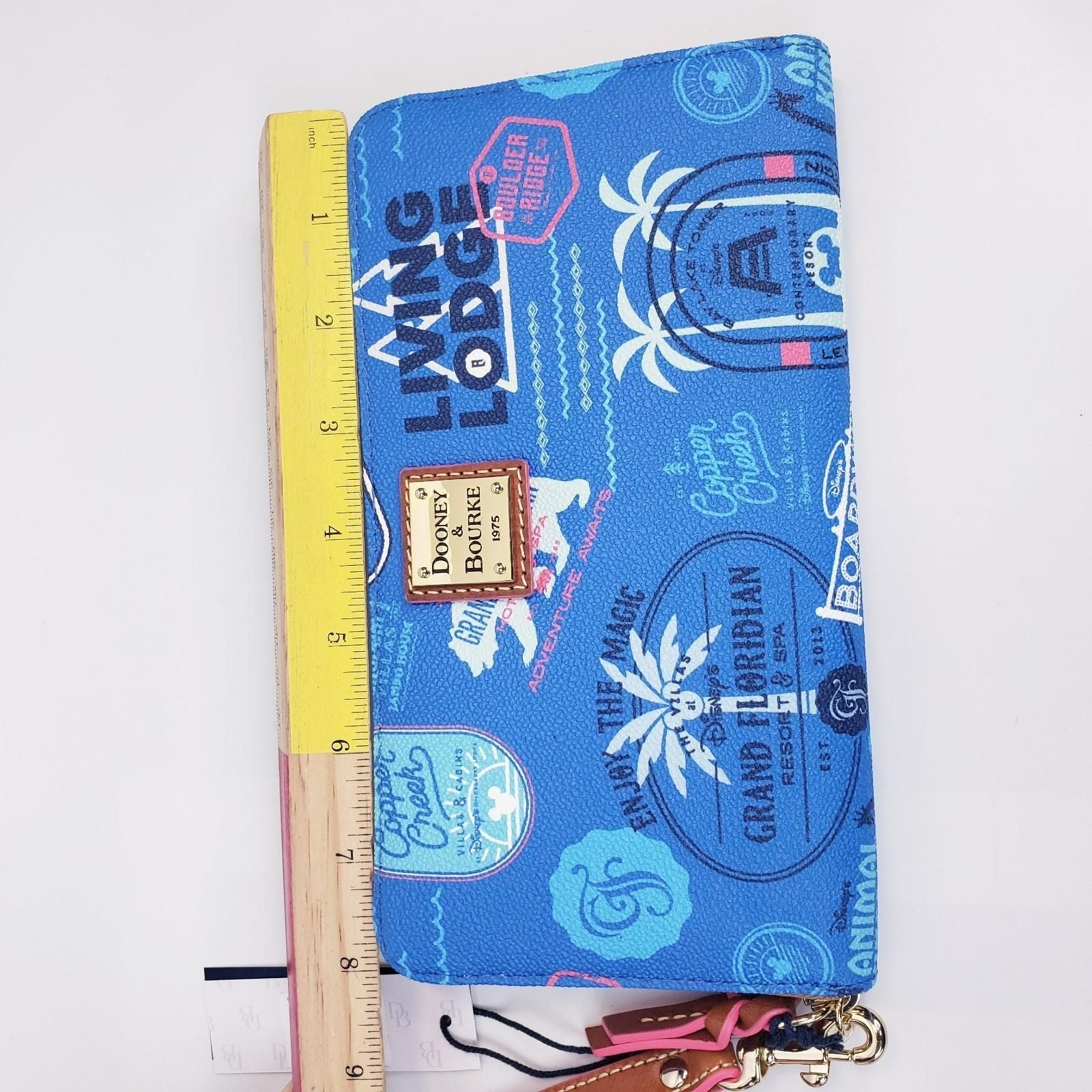 Dooney & Bourke Disney NWT Vacation Blue Large Zippered Club Wristlet Wallet NWT