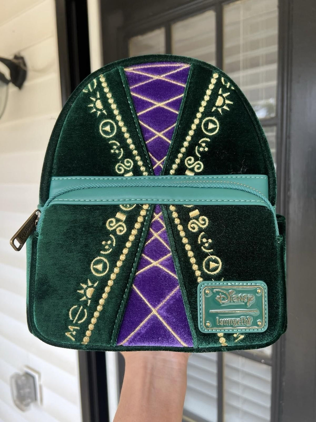 Loungefly Hocus Pocus Winifred Mini Backpack NWT