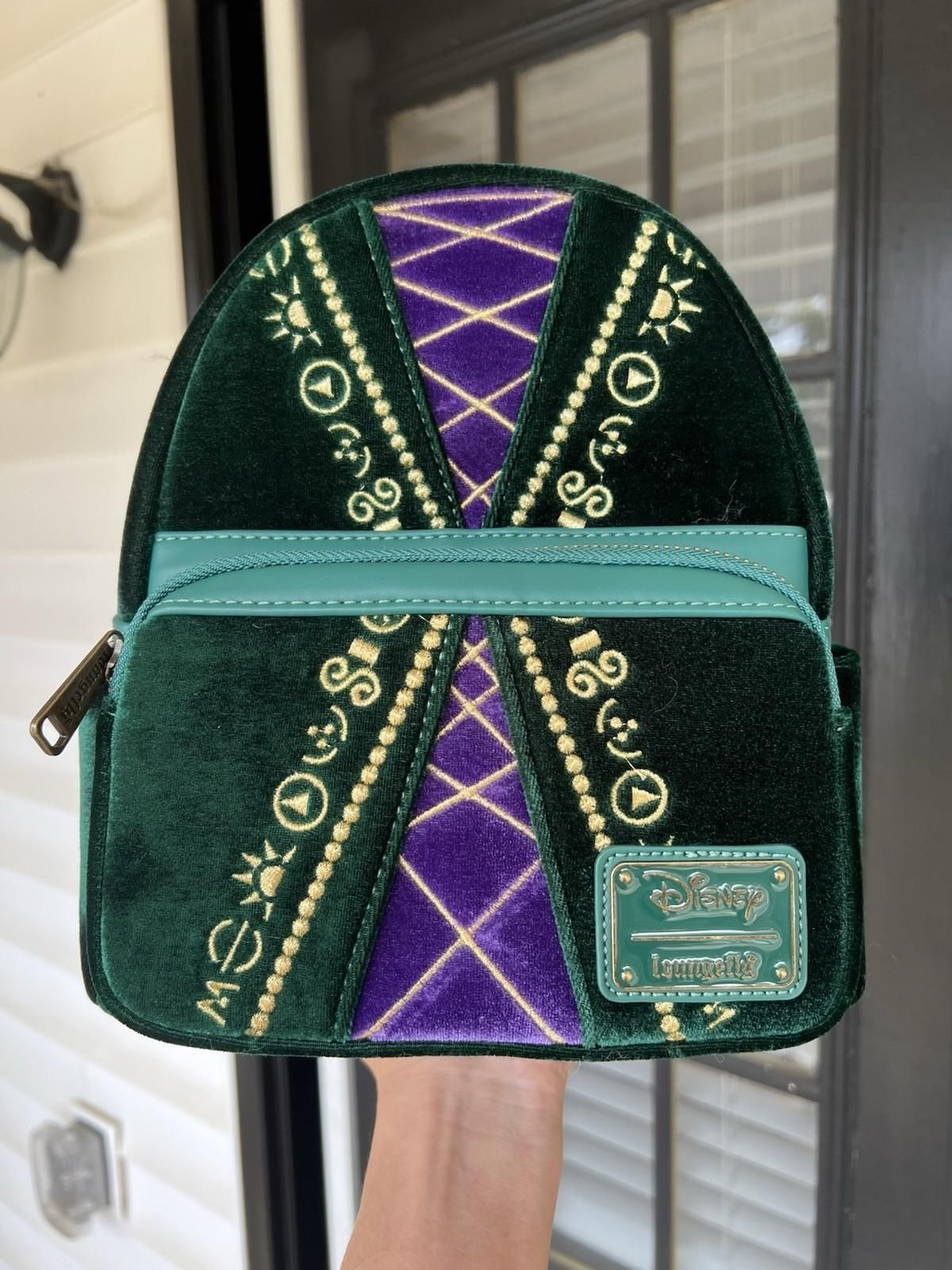 Loungefly Hocus Pocus Winifred Mini Backpack NWT